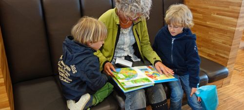 Grootouders-, ooms, tantes lezen voor
