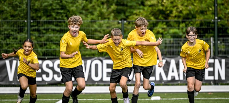 Vitesse trekt met Voetbalkampen regio in tijdens zomervakantie